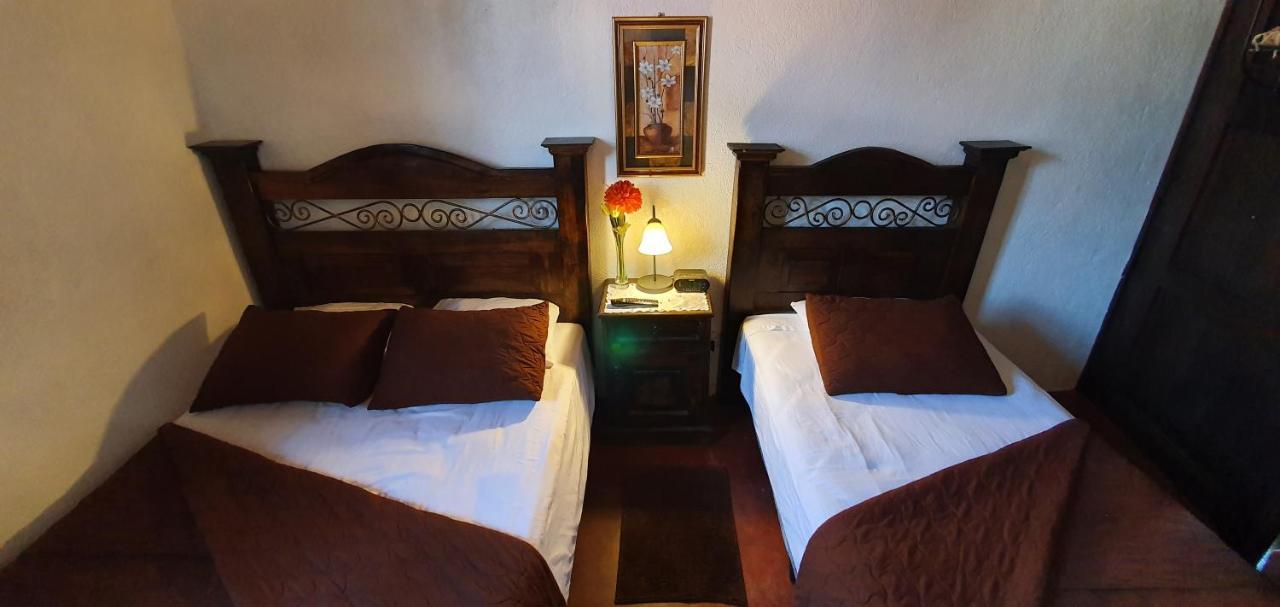 Bed and Breakfast Parrot House Antigua Exterior foto
